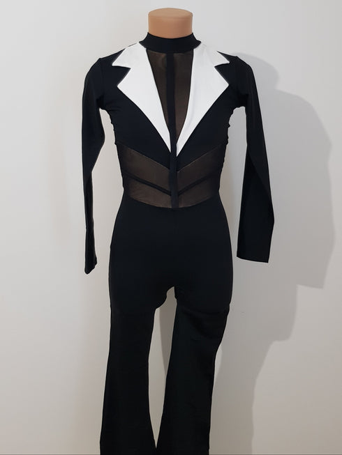 Base 33 - BLACK/ WHITE