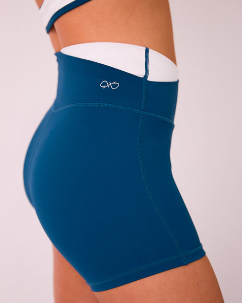 Duality LuxeForm Short - MARINE/WHITE