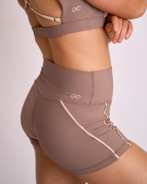 Pipeline Ribbed Short - LATTE/SAND