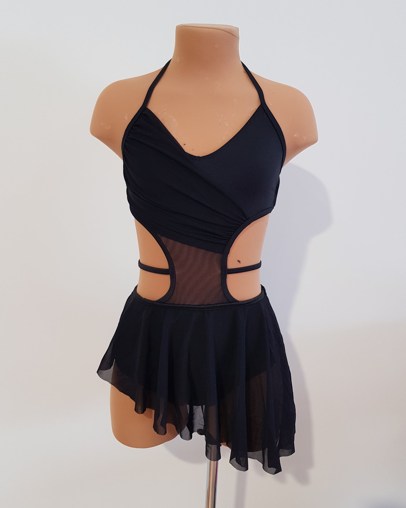 Costume Bases– Frilledneck Fashion display picture 1